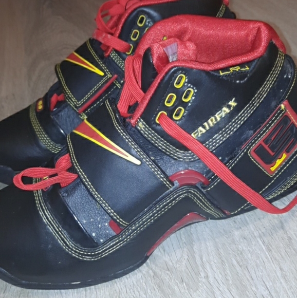 Nike LeBron Soldier 1 Fairfax. ('07 OG) - Picture 2 of 5